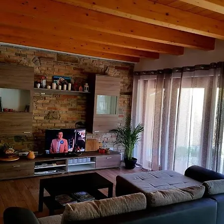 Lovely House In The Peacefull Place Of